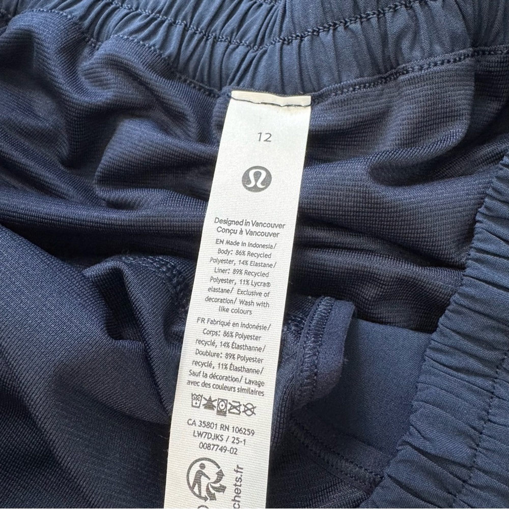 ❌Lululemon Hotty Hot Shorts Women’s 12 Navy 4” Lined Athleisure Running Gym - Picture 3 of 6